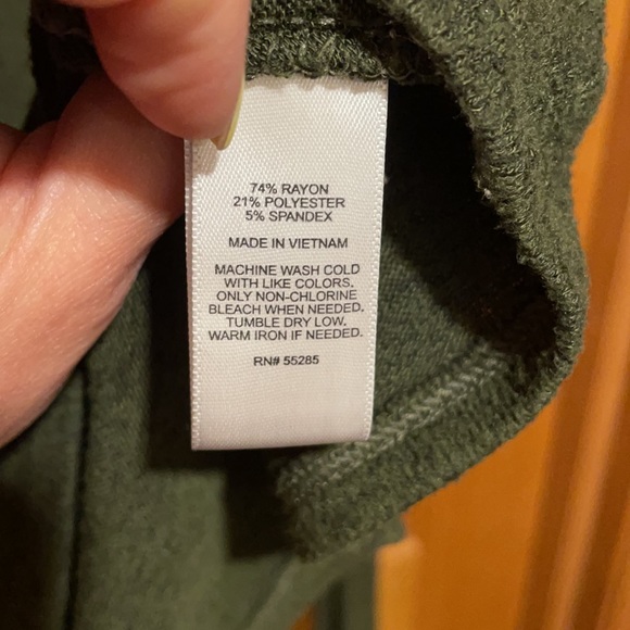 Express V-neck sweater, army green, size M - Picture 3 of 6